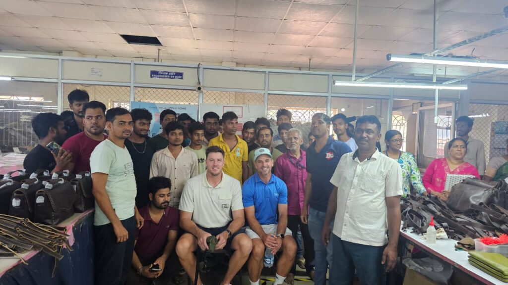 ryan ten doeschate and morne morkel visit sastha leather crafts