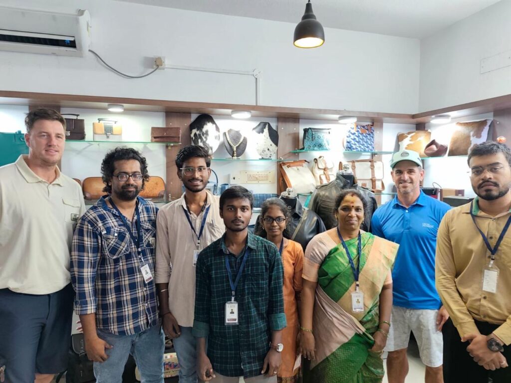 ryan ten doeschate and morne morkel visit sastha leather crafts
