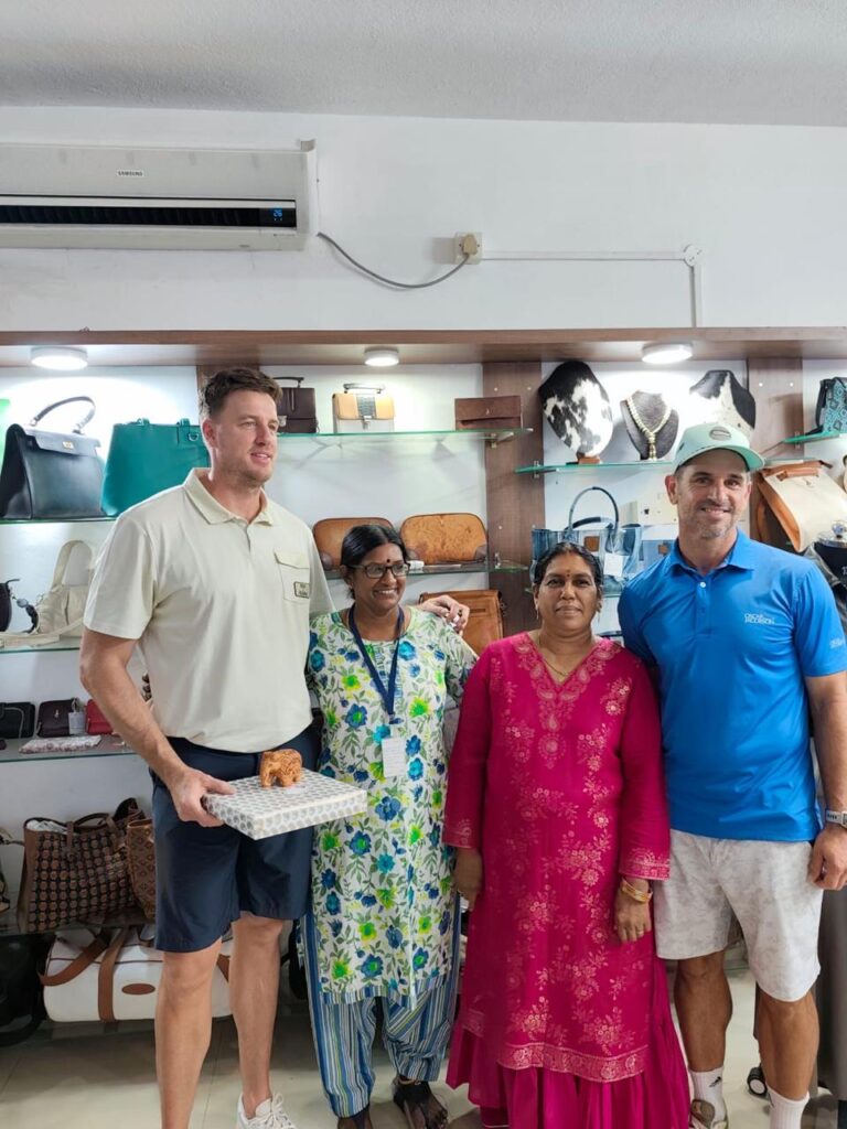 ryan ten doeschate and morne morkel visit sastha leather crafts